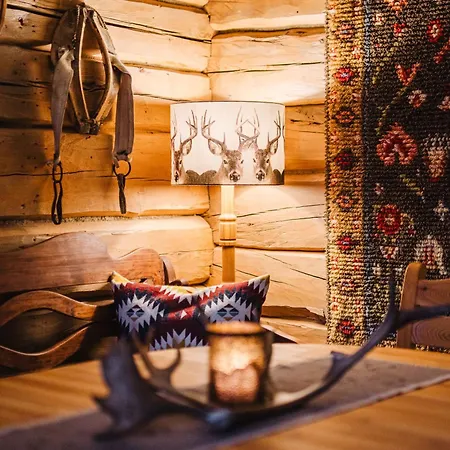 بيت خشبي 67°n Lapland