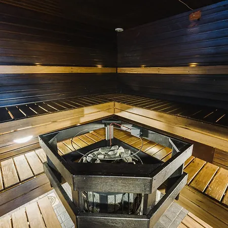 67°n Lapland Lodge *