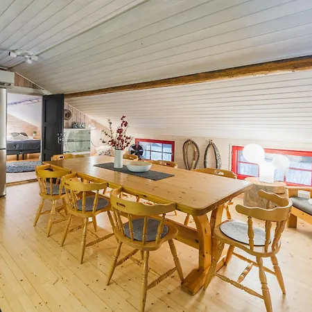 67°n Lapland Lodge *