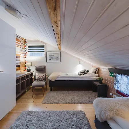 67°n Lapland Lodge